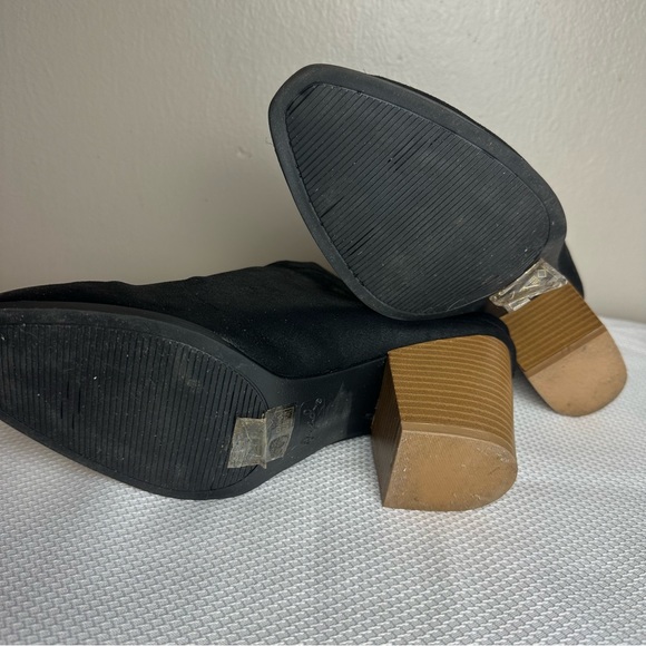 Qupid Black Feaux Leather Bootie - Picture 5 of 5